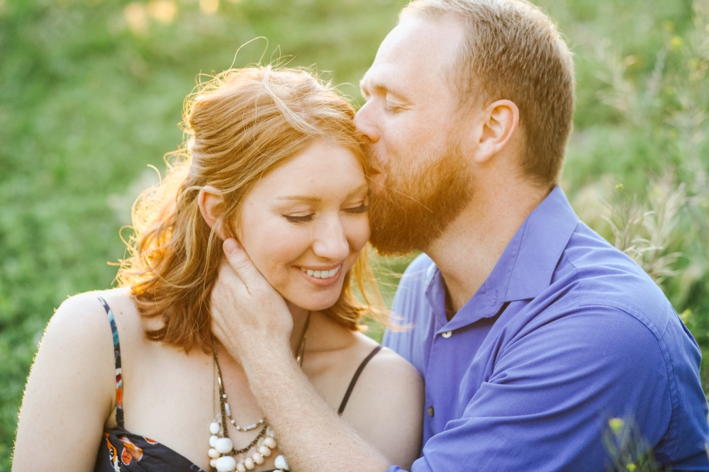 A cute kiss between Tonya and Nick. 