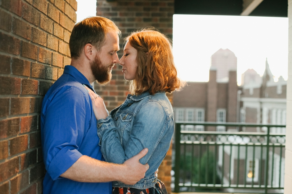 A sweet moment between the couple at the Manual Arts Building. 