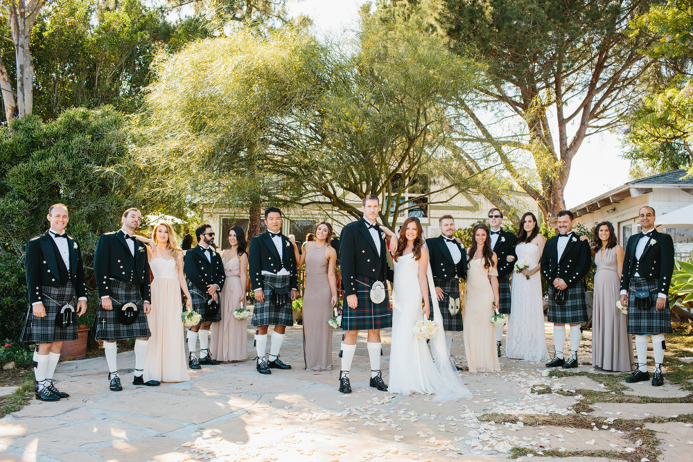 The full wedding party at Rancho Del Cielo. 